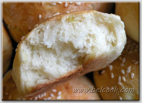 Луковые булочки