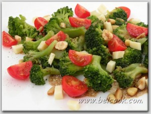 салат из брокколи с орехами